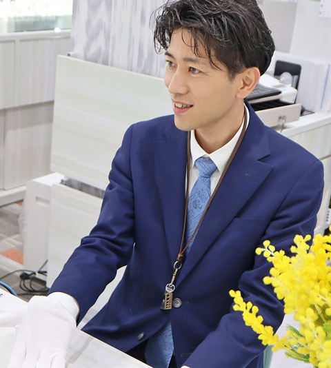 モノの価値だけじゃない、「人の背景」まで見る仕事