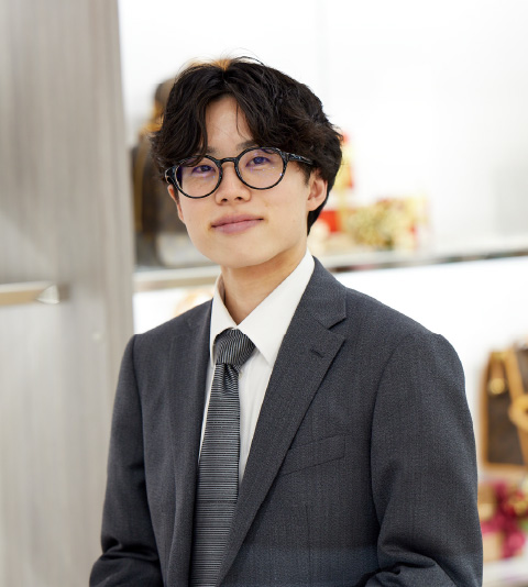 ブランドと人が好きなら、 鑑定士の仕事も楽しい！