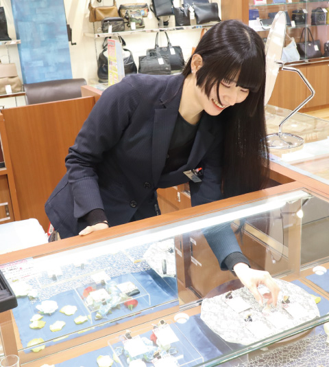 鑑定士・販売員が「楽しい」と思う瞬間はどんな時ですか？