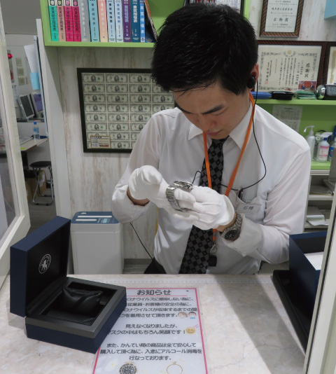 鑑定士・販売員として心掛けていることは何ですか？