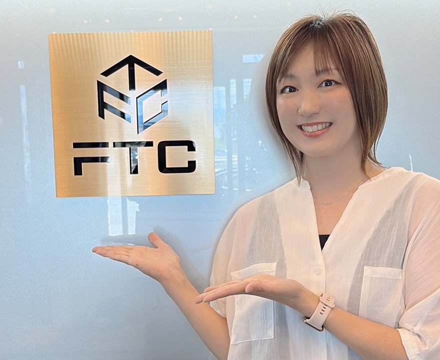 本社事務 S.M